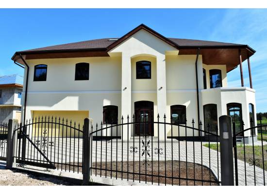 Lūšu iela 10B, Jūrmala by labamaja