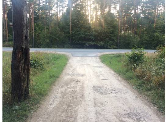 Mežvidu iela 7A, Skulte by labamaja